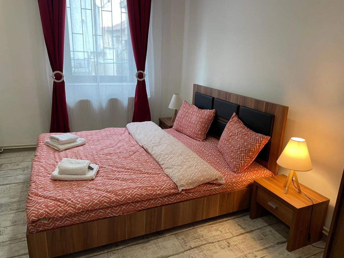 Tampa Residence 브라쇼브 외부 사진