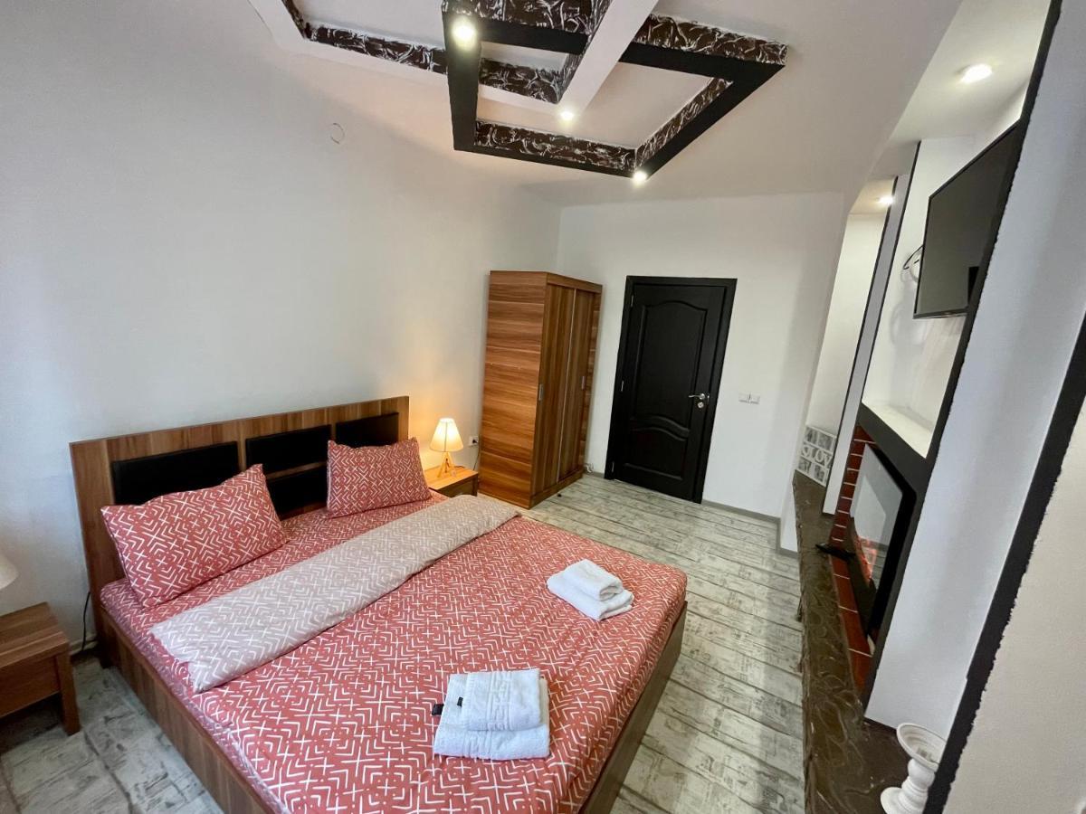 Tampa Residence 브라쇼브 외부 사진