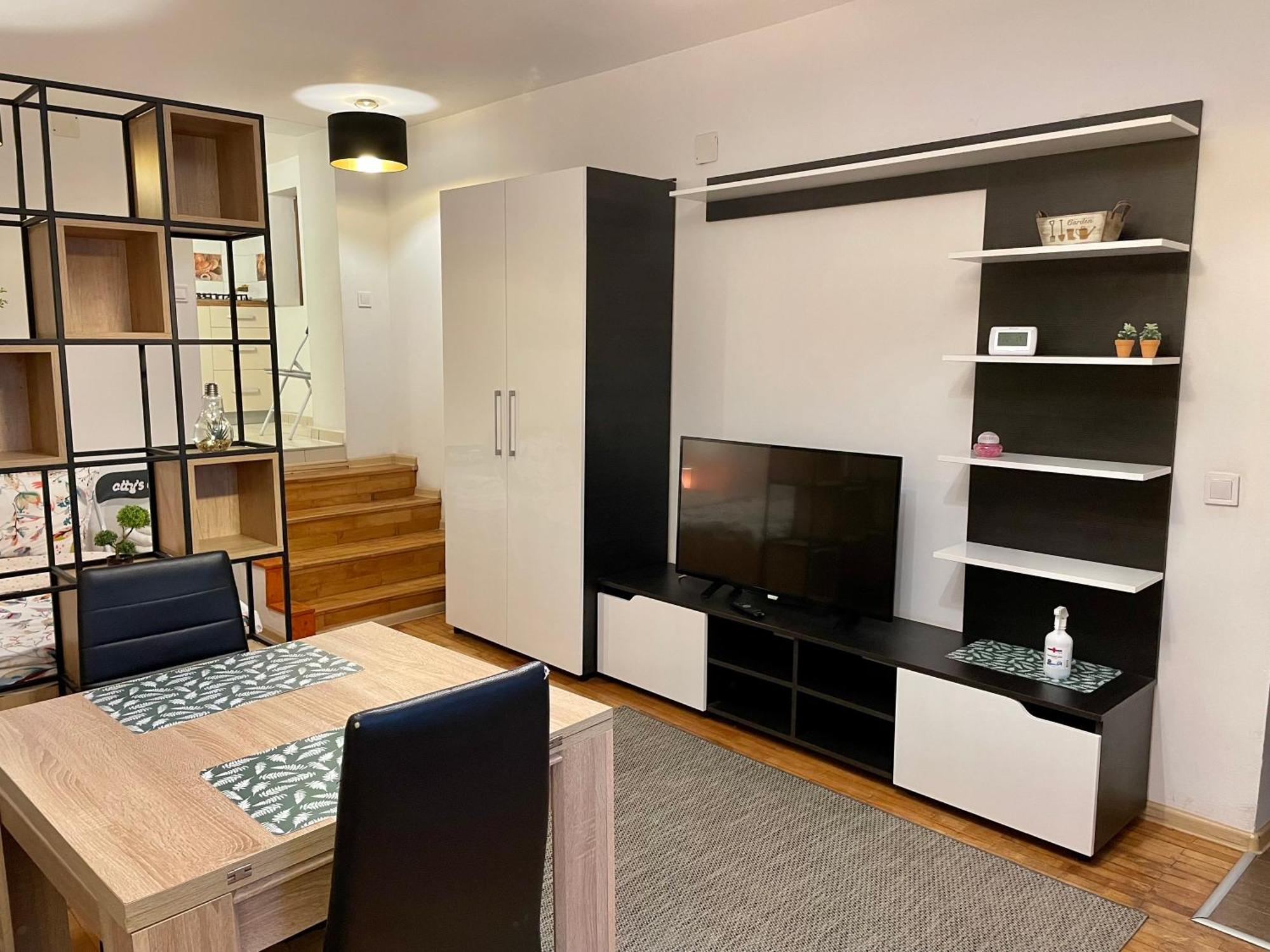 Tampa Residence 브라쇼브 외부 사진
